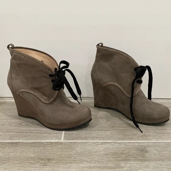 Antica Cuoieria Suede Taupe Neutral Platform Wedge Retro Lace Up Bootie.